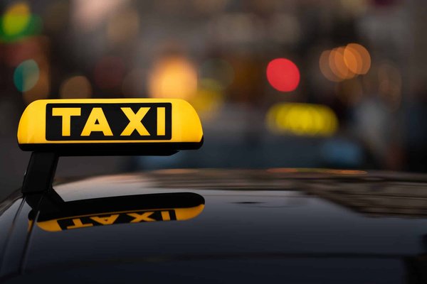Taxi Lille : pour quelles raisons réserver cette voiture automobile pour ses déplacements ?