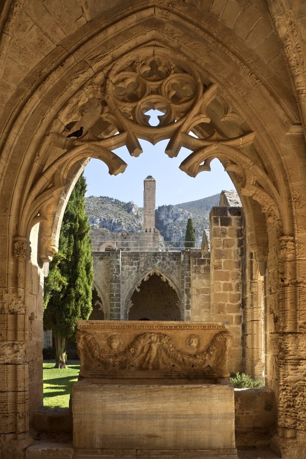 Comment imposer une paix durable ?